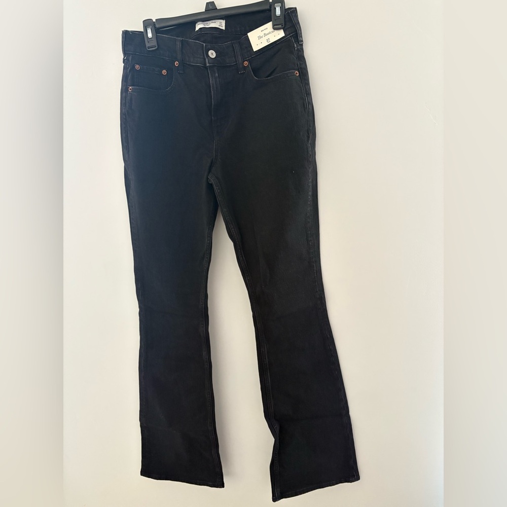 Abercrombie & Fitch Mid Rise Bootcut Jean - Picture 3 of 5